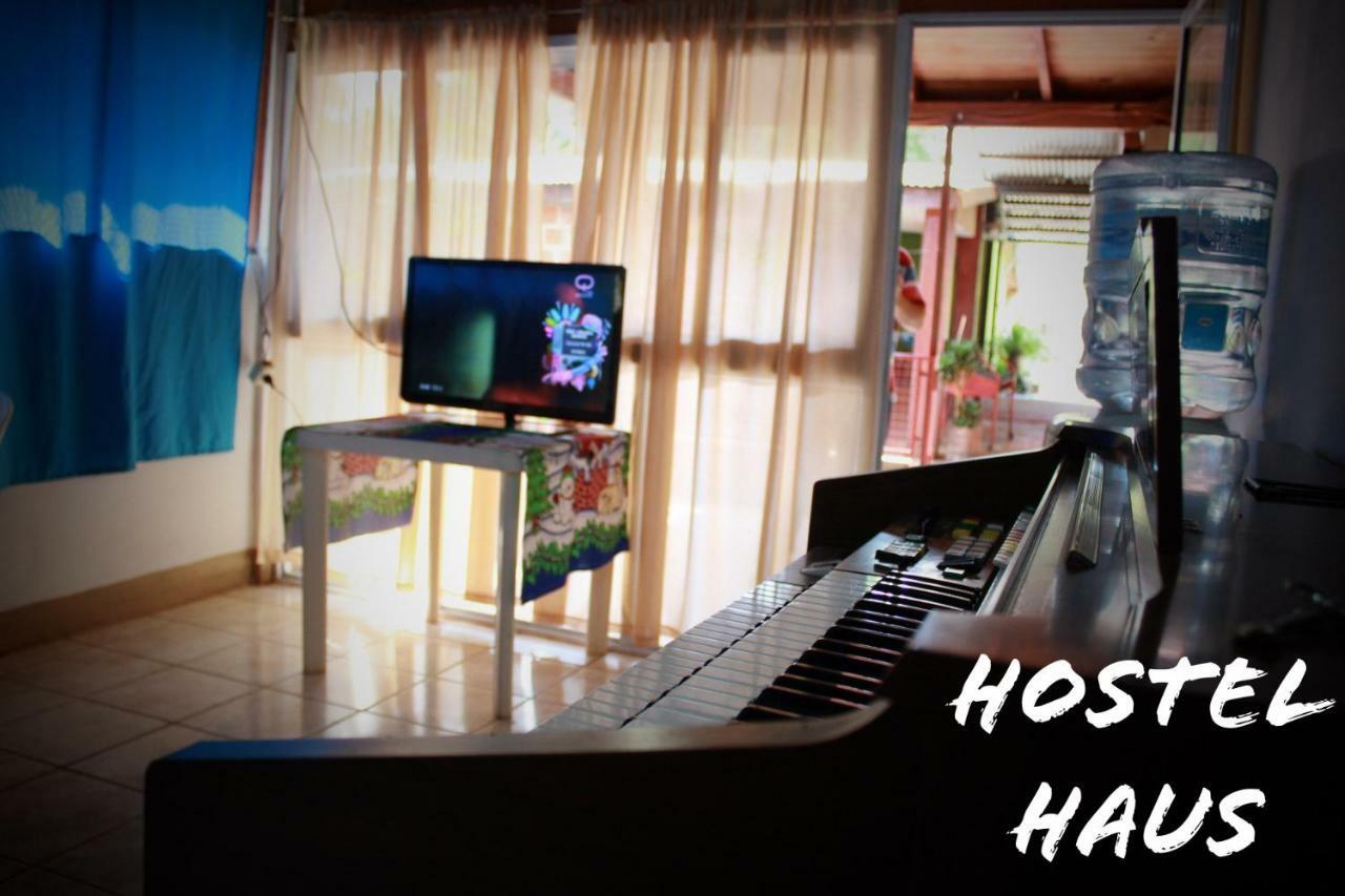 Hostel Haus Puerto Iguazú Kültér fotó
