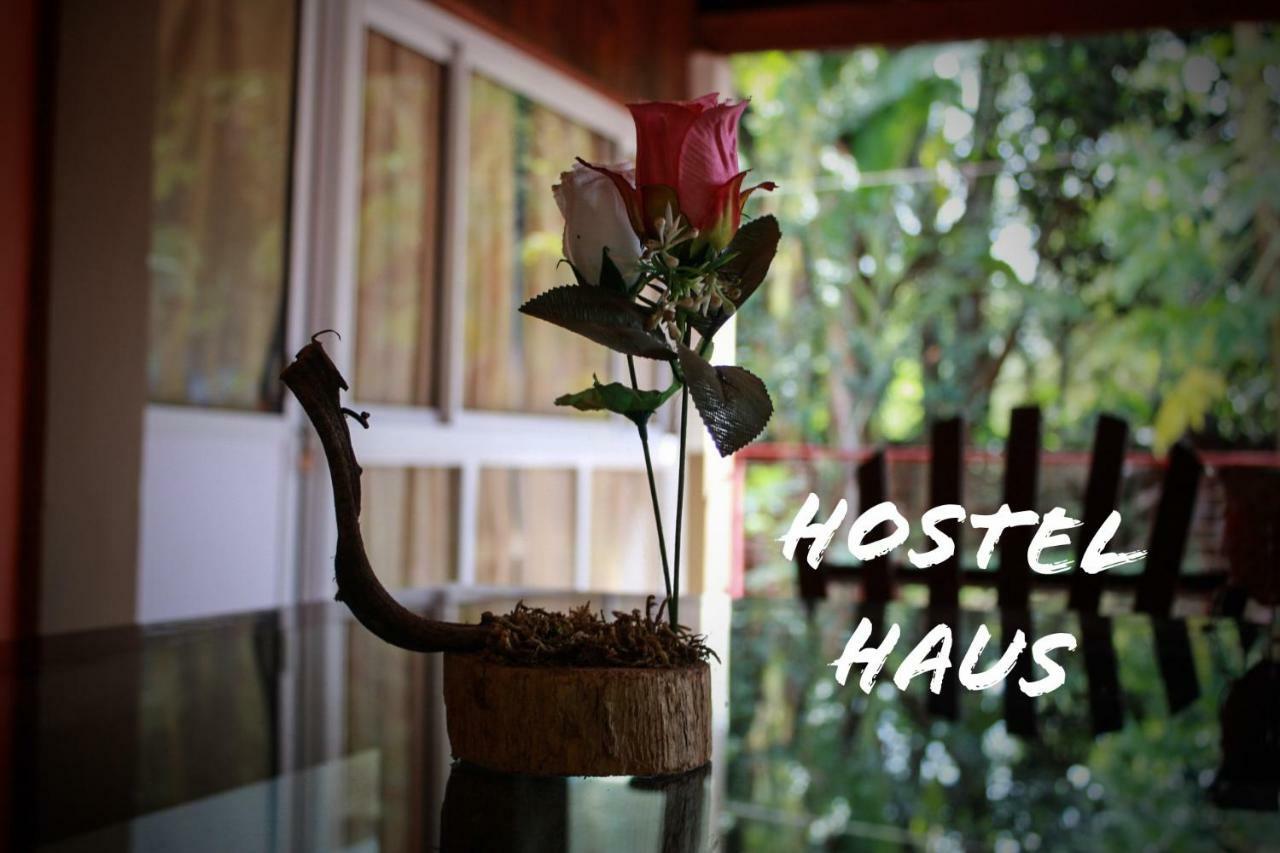 Hostel Haus Puerto Iguazú Kültér fotó